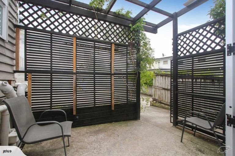 Photo of property in 1/596 Whangaparaoa Road, Stanmore Bay, Whangaparaoa, 0932