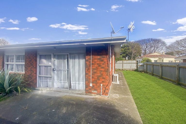 Photo of property in 5 Rolleston Street, Hokowhitu, Palmerston North, 4410