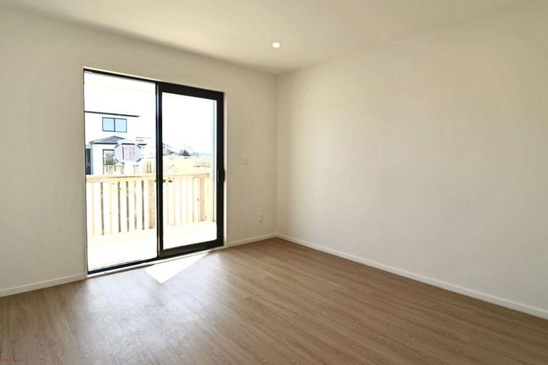 Photo of property in 25 Woven Place, Karaka, Papakura, 2113