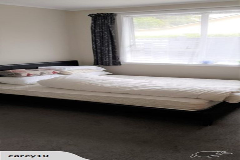 Photo of property in 2/80 Airlie Road, Plimmerton, Porirua, 5026