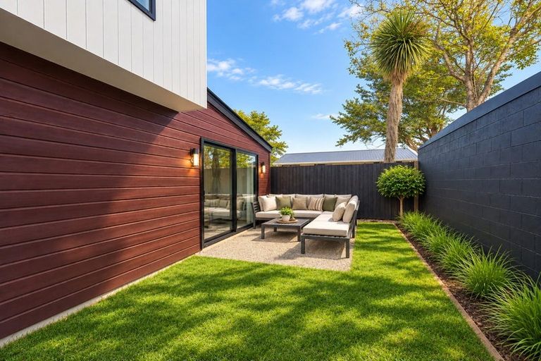 Photo of property in 4/242 Edgeware Road, Edgeware, Christchurch, 8013