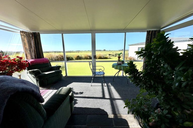 Photo of property in 177 Awarua School Road, Woodend, Invercargill, 9877