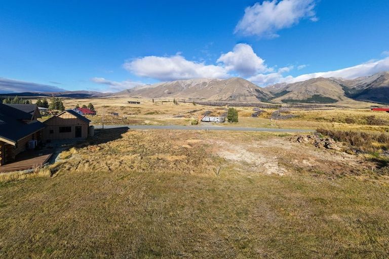 Photo of property in 35 Ohau Drive, Lake Ohau, Twizel, 9412