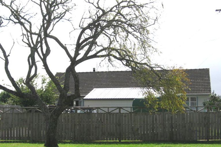 Photo of property in 463 Swanson Road, Ranui, Auckland, 0612