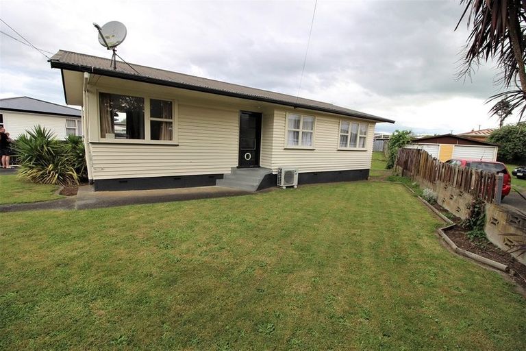 Photo of property in 9 English Street, St Andrews, Hamilton, 3200