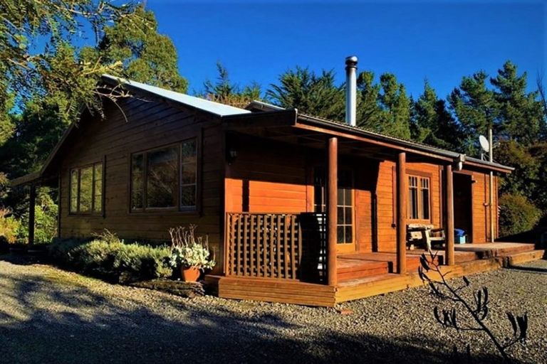 Photo of property in 3428 Ngahape Road, Ngahape, Masterton, 5890