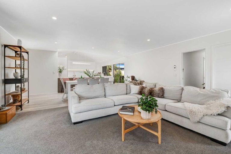 Photo of property in 18 Glengarry Avenue, Manly, Whangaparaoa, 0930