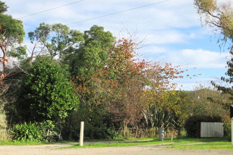 Photo of property in 5 Nimmo Avenue West, Waikanae, 5036