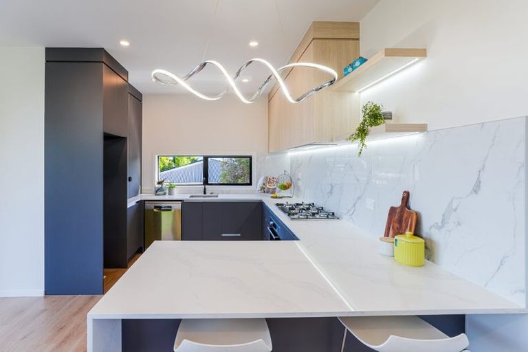 Photo of property in 858d East Coast Road, Northcross, Auckland, 0630