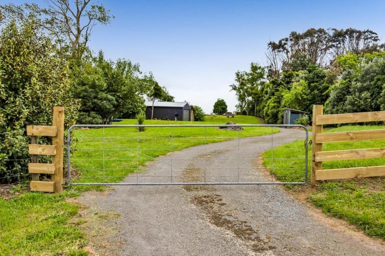 Photo of property in 8 Weka Street, Te Kiri, Opunake, 4682