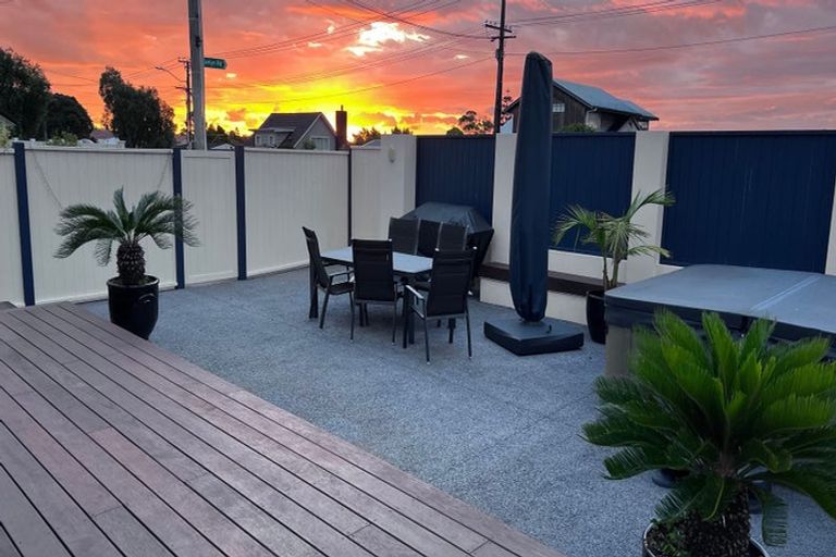 Photo of property in 1/77 Litten Road, Cockle Bay, Auckland, 2014