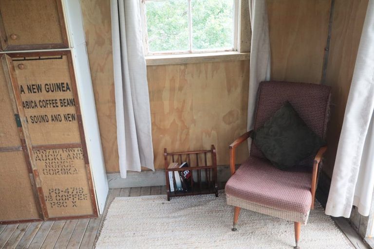 Photo of property in 7 James Road, Maungaturoto, 0587