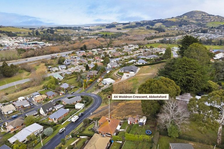 Photo of property in 44 Waldron Crescent, Green Island, Dunedin, 9018