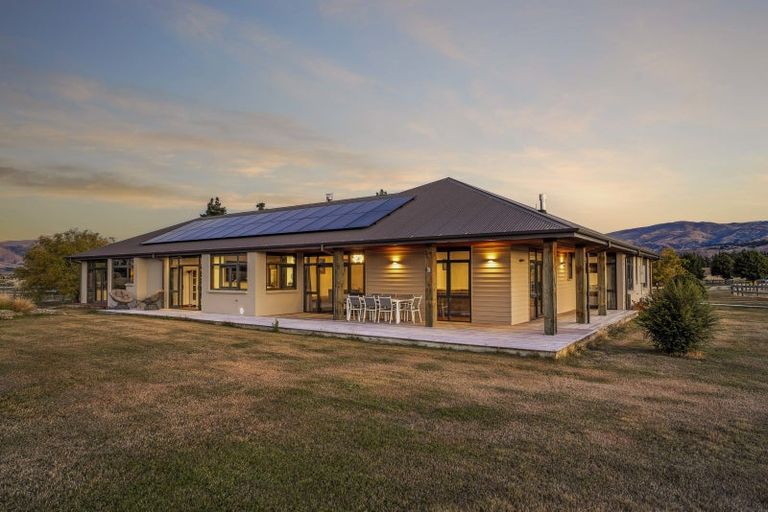 Photo of property in 182 Stevenson Road, Wanaka, 9382