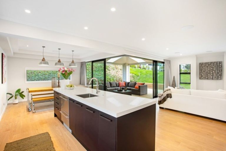 Photo of property in 31 Colonial Drive, Silverdale, 0932