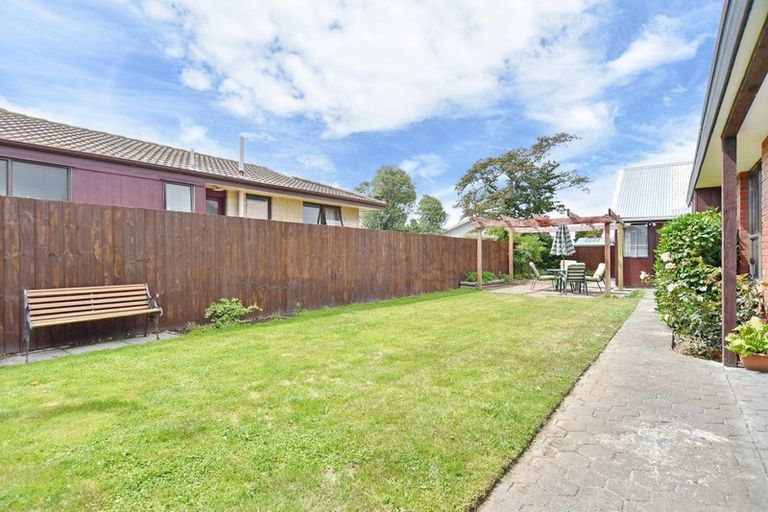 Photo of property in 2 Kinross Street, Hei Hei, Christchurch, 8042