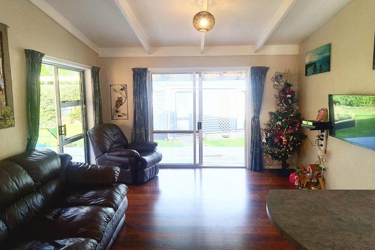 Photo of property in 49 Stevenson Road, Clarks Beach, 2122