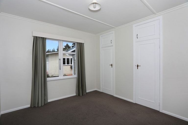 Photo of property in 21 Oxford Street, Marton, 4710