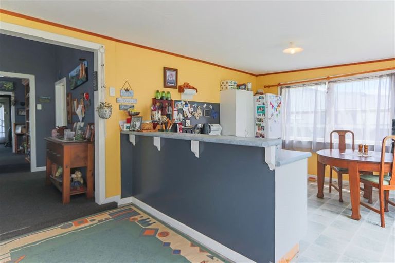 Photo of property in 13 Maire Street, Inglewood, 4330