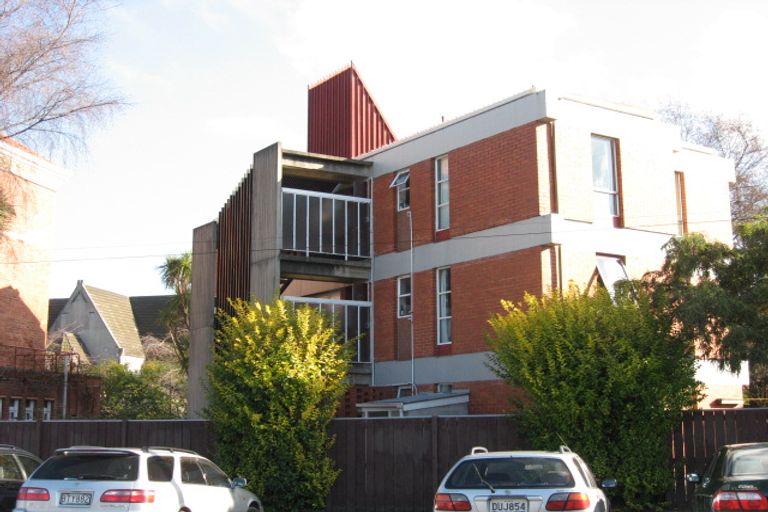 Photo of property in 560 Castle Street, North Dunedin, Dunedin, 9016