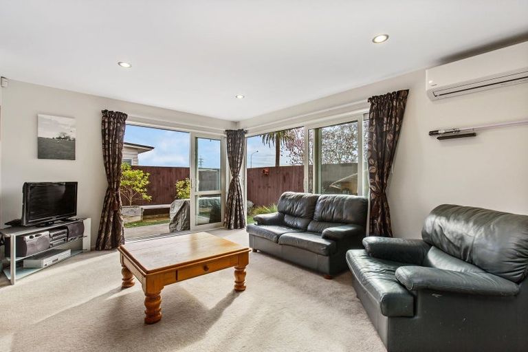 Photo of property in 235c Porchester Road, Takanini, 2112