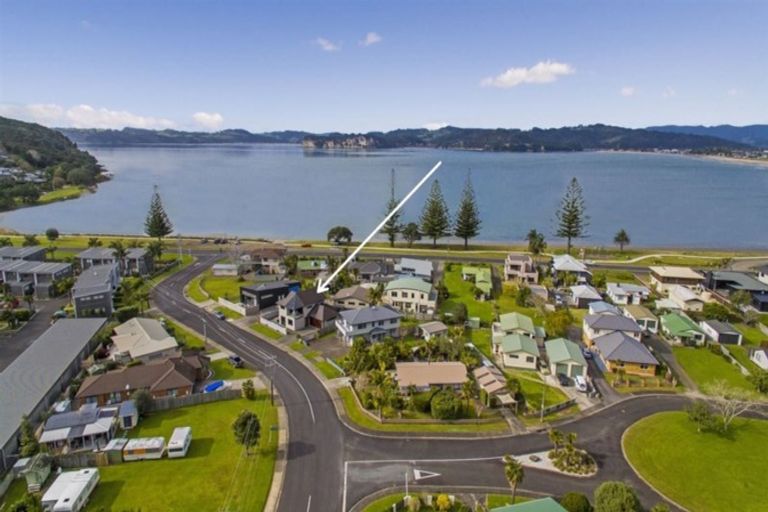 Photo of property in 6 Centennial Drive, Whitianga, 3510