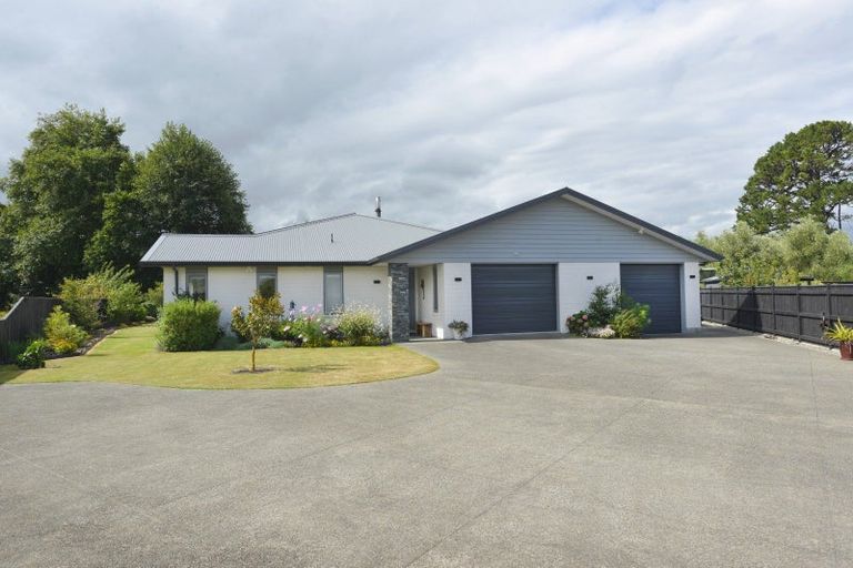 Photo of property in 74 Feist Street, Carterton, 5713