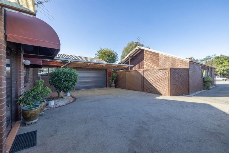 Photo of property in 65 Waimairi Road, Upper Riccarton, Christchurch, 8041