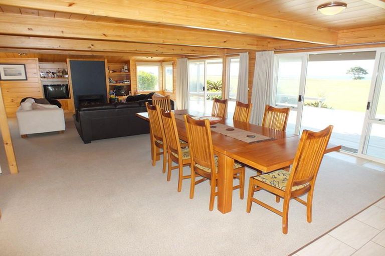 Photo of property in 122 Puka Crescent, Matarangi, Whitianga, 3592