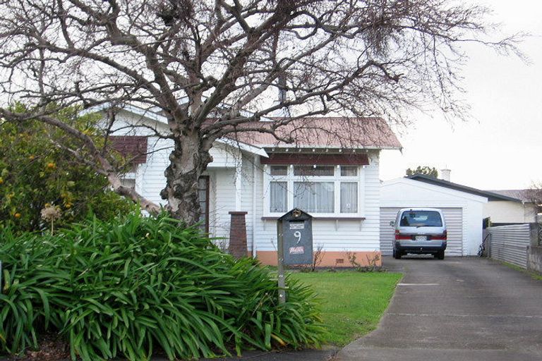 Photo of property in 9 Marama Crescent, Palmerston North, 4414