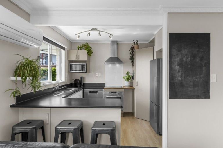 Photo of property in 9a Karaka Road, Otumoetai, Tauranga, 3110