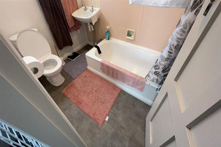 Photo of property in 26b Queen Street, Westport, 7825