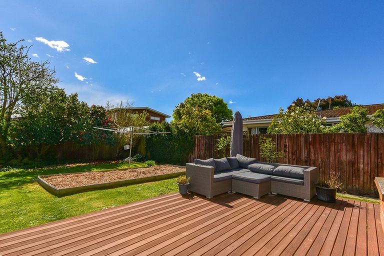 Photo of property in 2/6 Nanette Street, Upper Riccarton, Christchurch, 8041