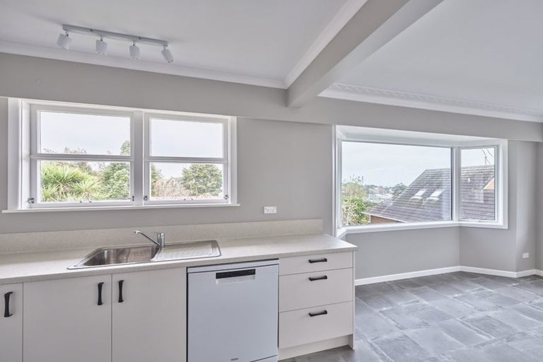 Photo of property in 20 Victoria Road, New Plymouth, 4310