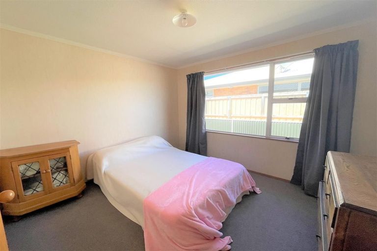 Photo of property in 19 Timaru Road, Waimate, 7924