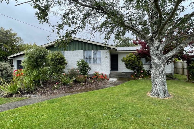 Photo of property in 17 Morris Road, Amberley, 7410