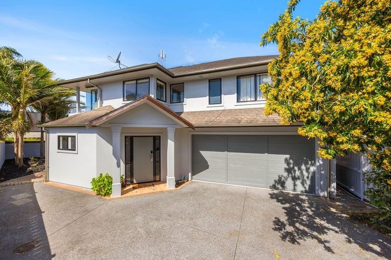 Photo of property in 2/4 Rogers Avenue, Eastern Beach, Auckland, 2012