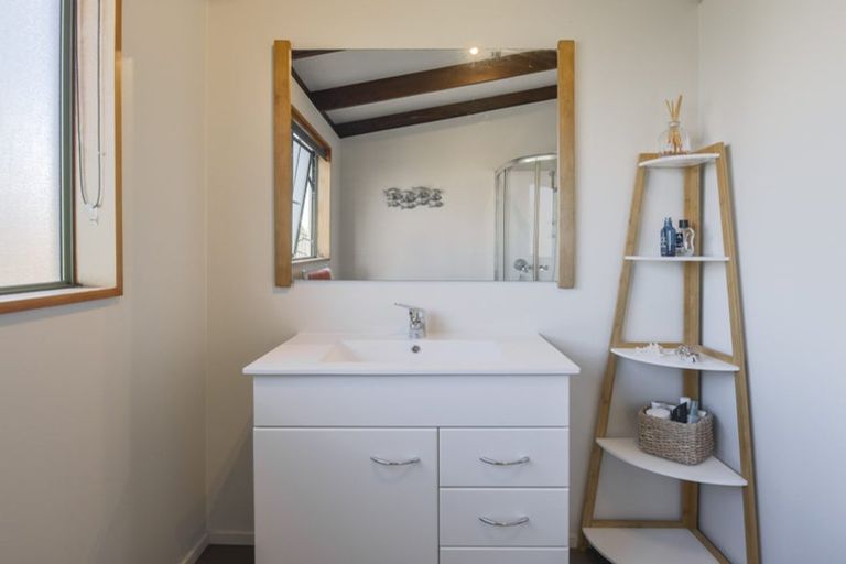 Photo of property in 16 Donald Street, Stanmore Bay, Whangaparaoa, 0932