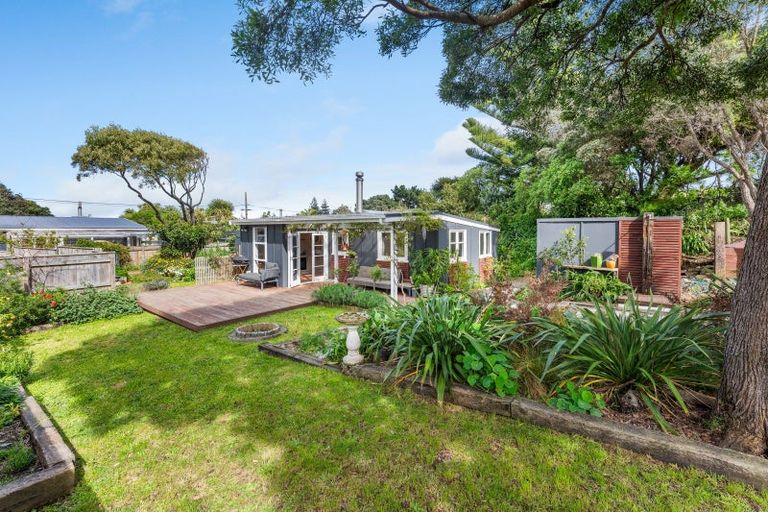 Photo of property in 14b Toi Street, Otaki Beach, Otaki, 5512