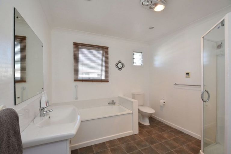 Photo of property in 244 Conyers Street, Strathern, Invercargill, 9812