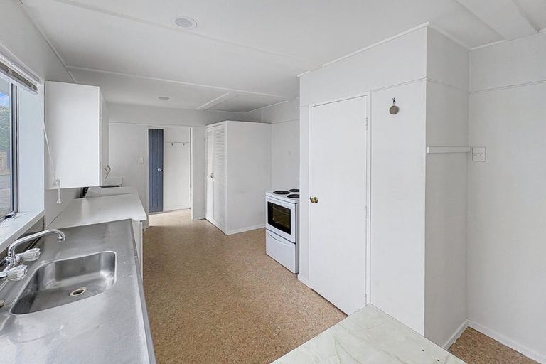 Photo of property in 1 Strathmore Avenue, Levin, 5510