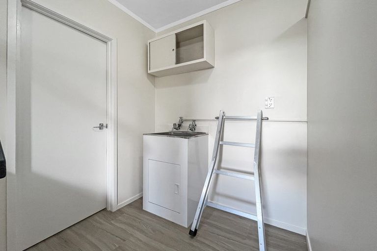 Photo of property in 2/11 Eastwood Rise, Browns Bay, Auckland, 0630