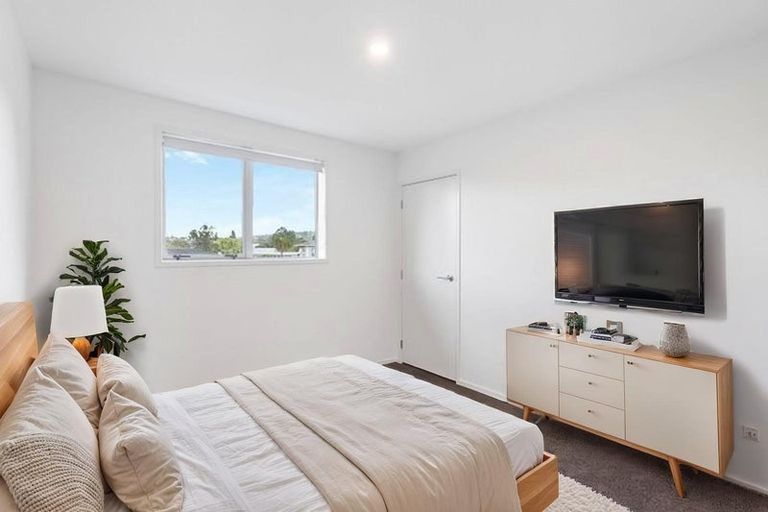 Photo of property in 14a Greenock Road, Ranui, Auckland, 0612