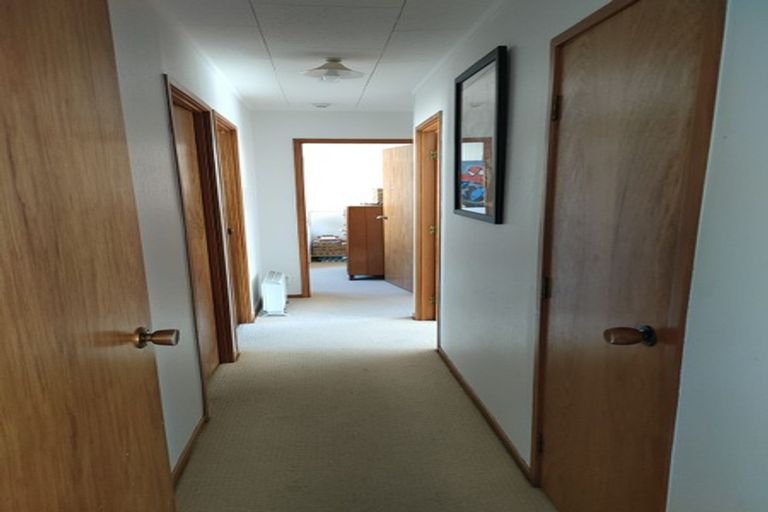 Photo of property in 104 Stanley Road, Glenfield, Auckland, 0629