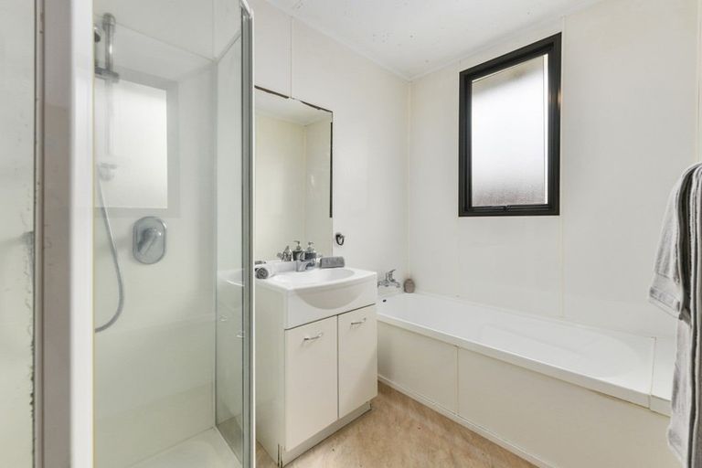 Photo of property in 10 Memphis Grove, Totara Park, Upper Hutt, 5018