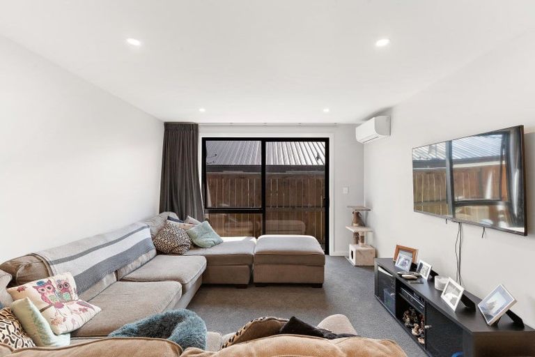 Photo of property in 82 Jack Hanley Drive, Jacks Point, Queenstown, 9371