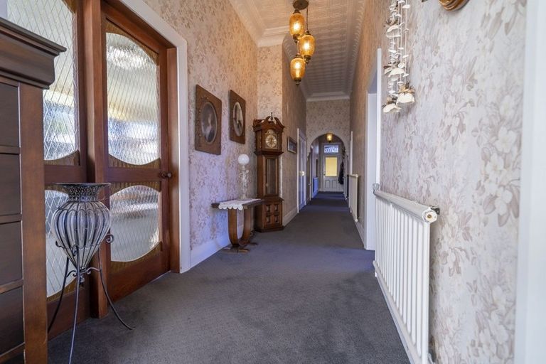 Photo of property in 160 Marine Parade, Bluff, 9814