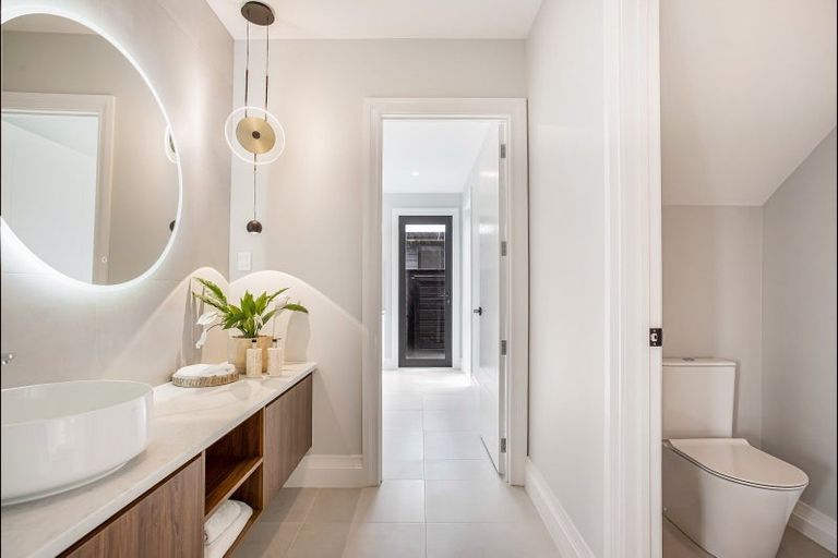 Photo of property in 40 Paparahi Place, Wainui, 0992