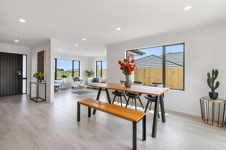 Photo of property in 30 Melgran Avenue, Papakura, 2110