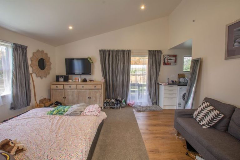 Photo of property in 36 Athenree Road, Athenree, Katikati, 3177